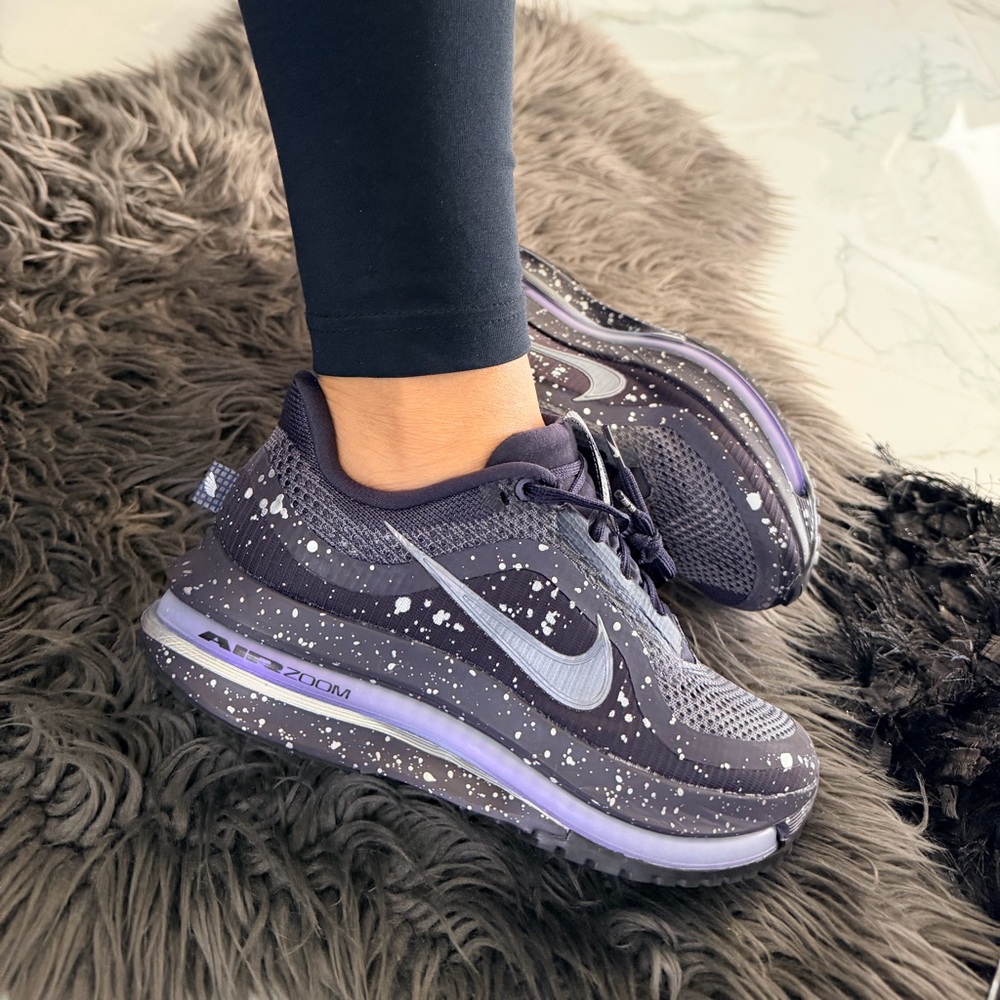 Nike Pegasus Premium SE - Picture 1 of 8